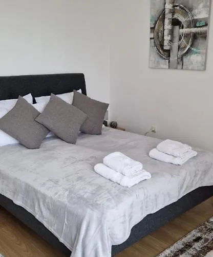 Apartament тони 1 с панорамна морска гледка и паркинг