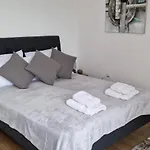 Apartmán тони 1 с панорамна морска гледка и паркинг
