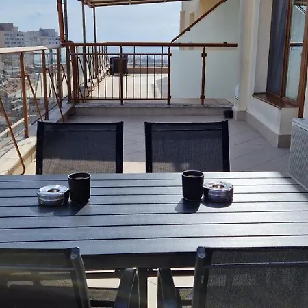 тони 1 с панорамна морска гледка и паркинг * Varna