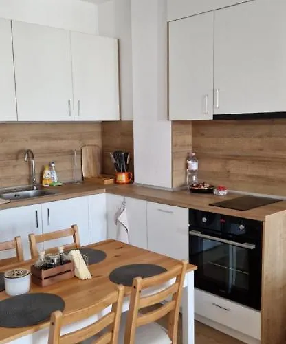 тони 1 с панорамна морска гледка и паркинг * Várna